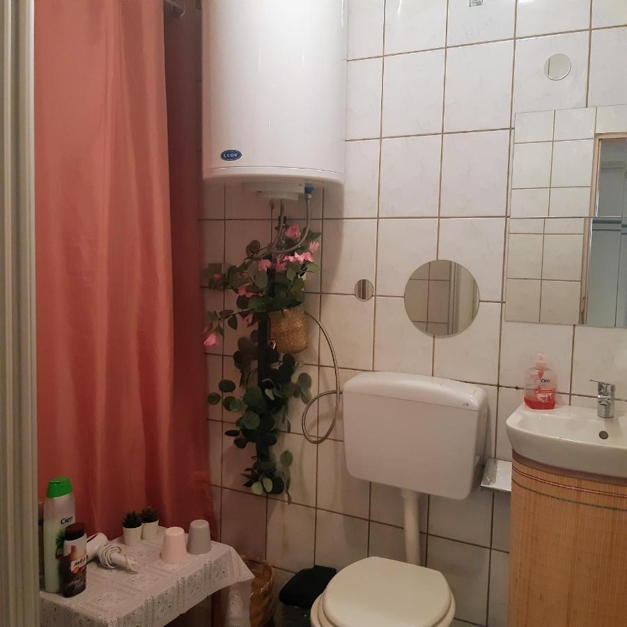Fassbinder Klause Mit Mini-Terrasse Apartment Санкт Файт ан дер Глан Екстериор снимка